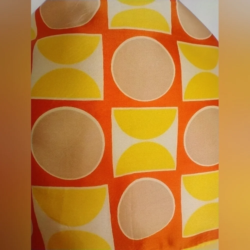 VINTAGE VERA BRIGHT GEOMETRIC SCARF